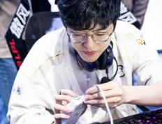 Rookie意外战胜TL，晋级下一阶段引爆全场！的简单介绍