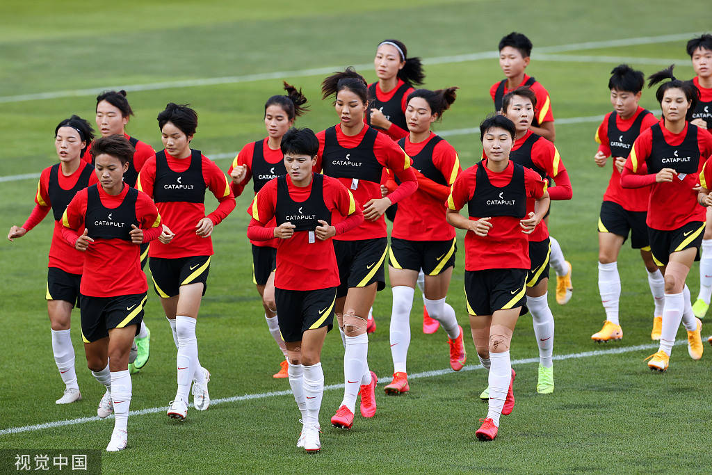 关于中国女足队员积极备战国际比赛，准备全力以赴的信息